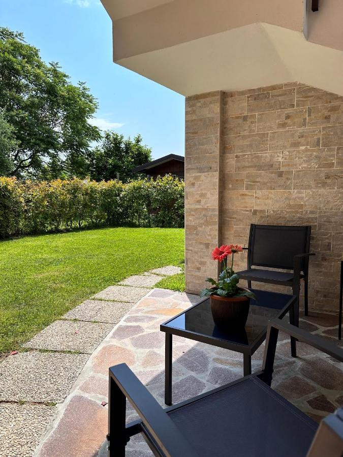 Il Fienile Di Manerba Apartment Manerba del Garda Bagian luar foto